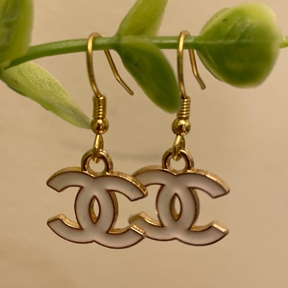Chanel Drop earrings